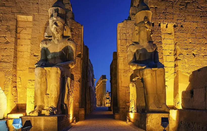 Explore Luxor: Full-Day Guided Tour with Tickets and Lunch from Marsa Alam-ME002